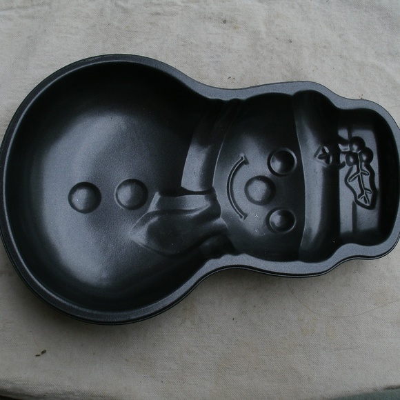 Vintage Happy Snowman Holiday Cake Pan - Picture 2 of 8